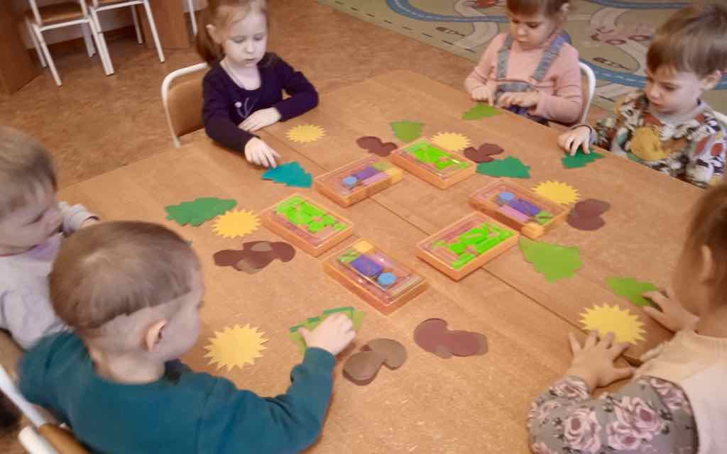 Счёт и отсчёт предметов в пределах 5. Значение понятий «далеко – близко»