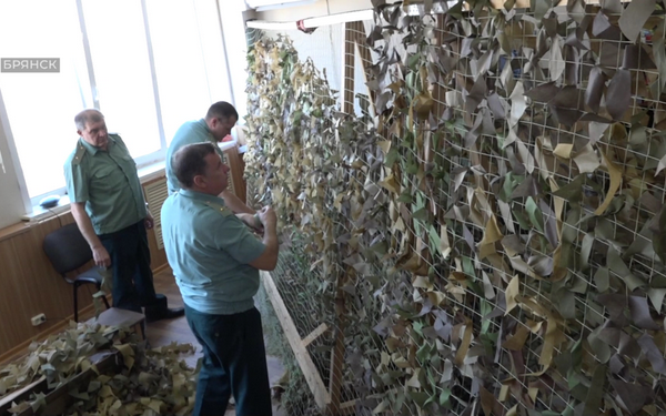 Брянские таможенники поставляют участникам СВО маскировочные сети