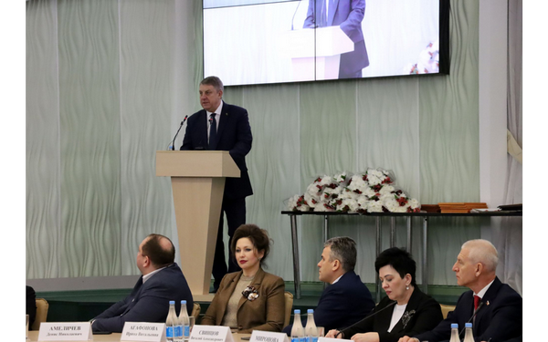 В Брянске поздравили лучших представителей научного сообщества