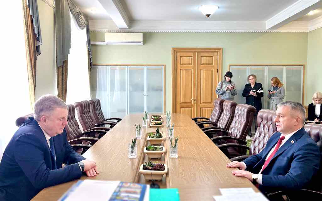 В Брянскую область прибыл председатель Гомельского облисполкома Иван Крупко