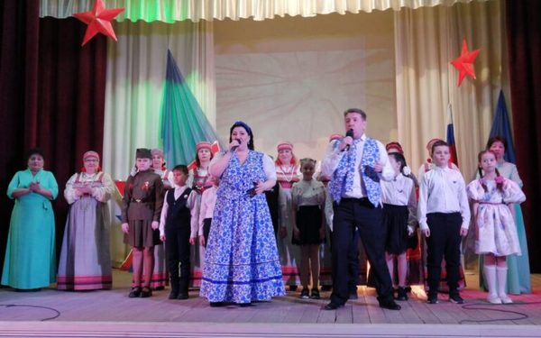 В трубчевской Белой Берёзке на Брянщине состоялся благотворительный концерт ко Дню защитника Отечества