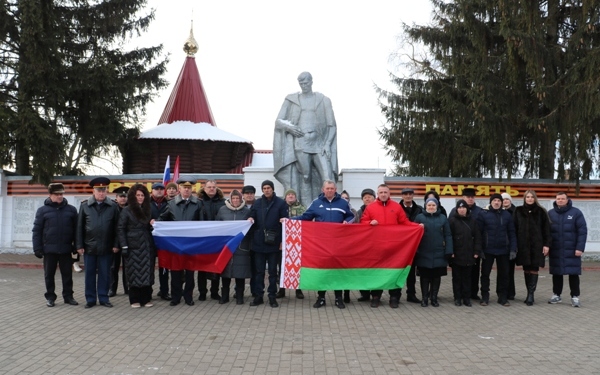 В Стародубе на Брянщине почтили память защитников Отечества