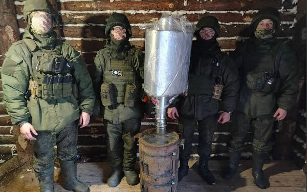 Волонтёры Суземского района помогают укреплять оборонительные сооружения