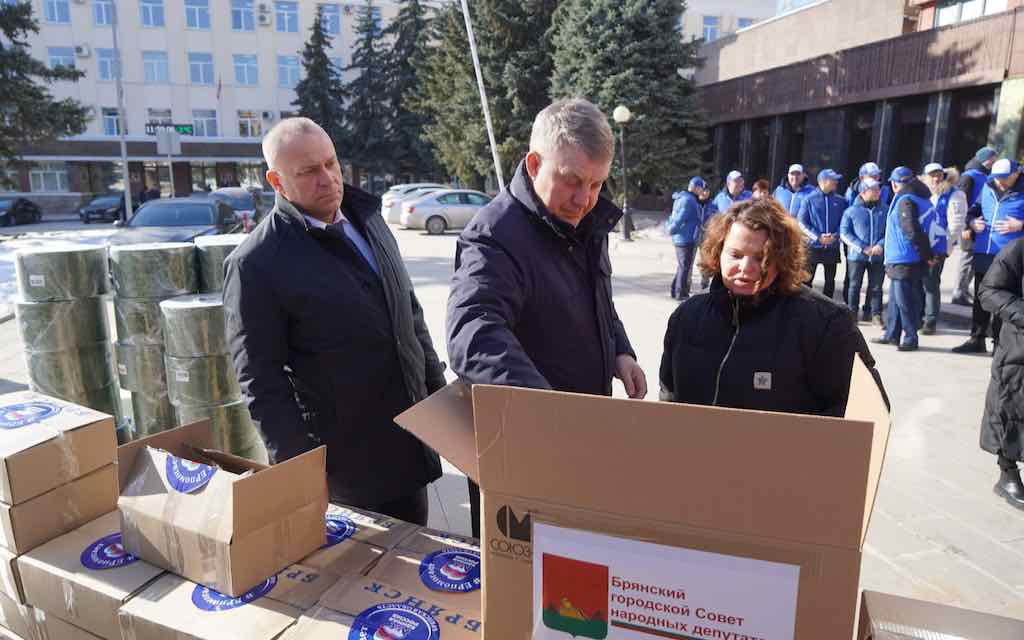 Из Брянска отправили гуманитарный груз в подшефную Брянку и клинцовскому полку в зоне СВО