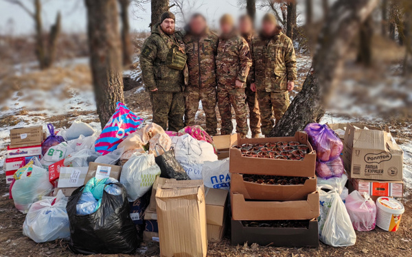 Брянский священник передал бойцам подразделения армии «Север» гуманитарную помощь