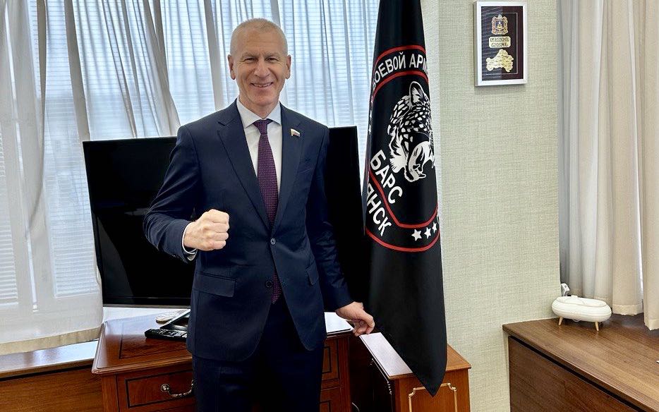 В Госдуме установлено знамя «БАРС-Брянск»