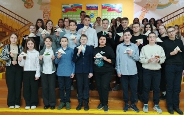 Жуковские лицеисты провели акцию «Подарок солдату»