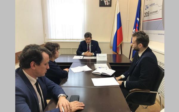 Сенатор РФ Василий Попадайло провел приём граждан в Брянске