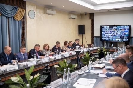 Фонд «Защитники Отечества» и Федеральная нотариальная палата объединяют усилия для защиты прав участников СВО