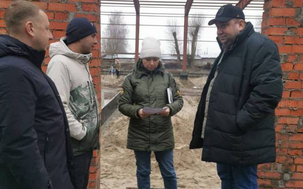 Очередную проверку спортивных объектов провёл врио заместителя губернатора Брянщины Денис Амеличев