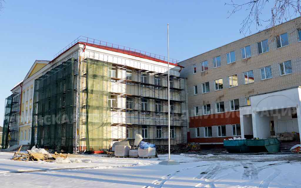 В брянской школе №25 после капремонта возобновят традицию чтения стихов