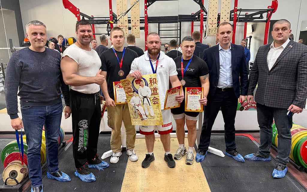 В Брянске прошёл чемпионат по пауэрлифтингу