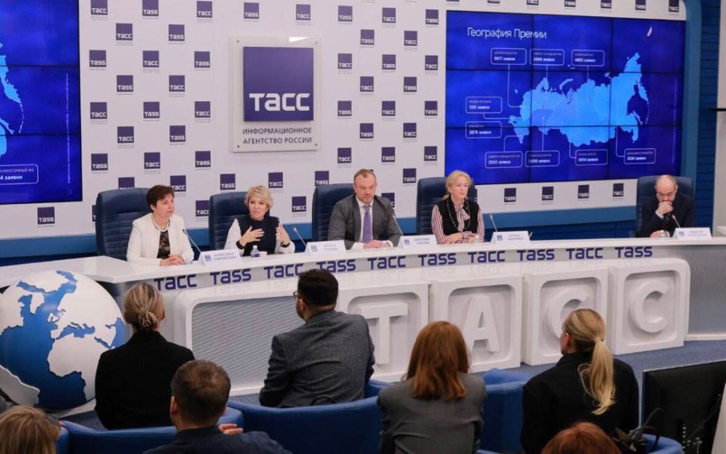 Более 500 заявок на муниципальную премию «Служение» поступило от Брянской области