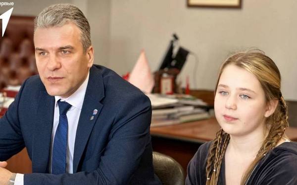Виталий Свинцов исполнил мечту девочки из подшефной Брянки