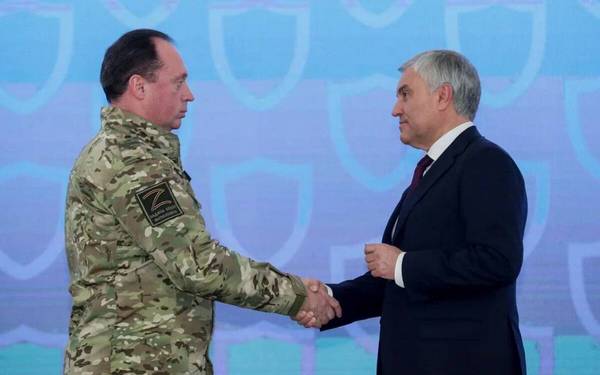 Командир «БАРС – Брянск» Сергей Антошин удостоен медали Госдумы