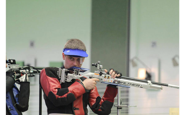 Брянский стрелок Владислав Фетисов установил новый рекорд