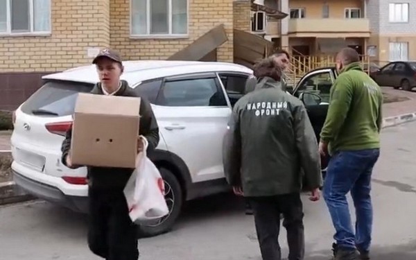 Военным медикам доставлен гуманитарный груз