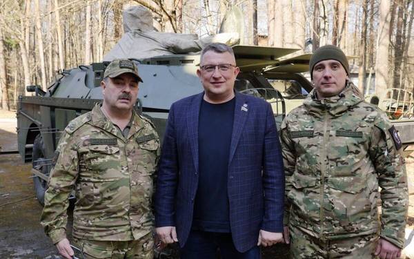 Бронетехнику «БАРС — Брянск» оборудуют противодроновыми «мангалами»