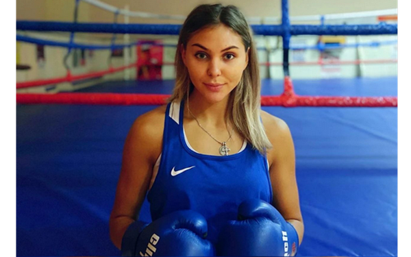 Брянская спортсменка Елена Бабичева завоевала бронзу чемпионата мира по боксу