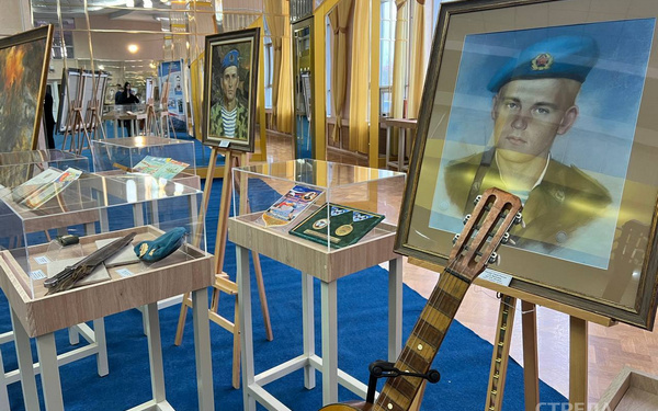 Брянцы увидели выставку «Шагнувшие в бессмертие. Подвиг 6 роты»