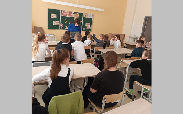 Брянские школьники познакомились с историей и традициями празднования Масленицы