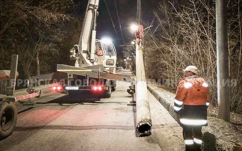 Брянск модернизирует троллейбусную сеть: старые опоры заменят к 2026 году