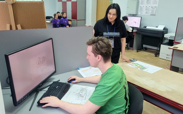 В Брянском строительном колледже в чемпионате «Профессионалы-2025» соревнуются будущие архитекторы