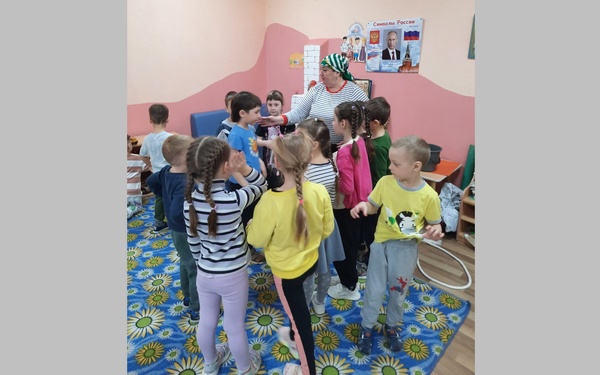 Дошкольники Брянского района отправились на поиски книжных сокровищ