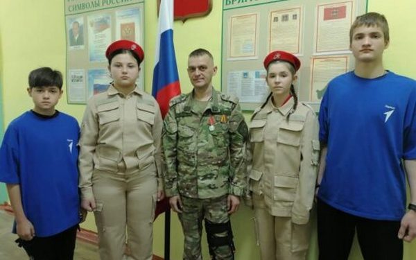 Участнику СВО из Клинцовского района Брянщины вручили медаль Суворова