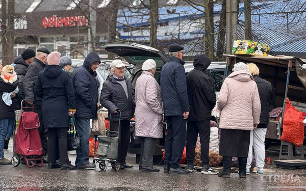 Сельскохозяйственная ярмарка пользуется большим спросом у брянцев