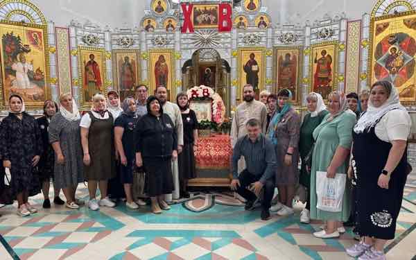 Матери участников СВО посетили святыни Дятькова в рамках духовной экскурсии