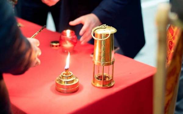 В Пасхальную ночь в Брянск прибудет Благодатный огонь из Иерусалима