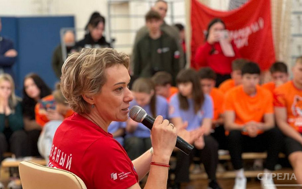 Олимпийская чемпионка Ольга Зайцева провела в Брянске «Диалог на равных» для молодёжи