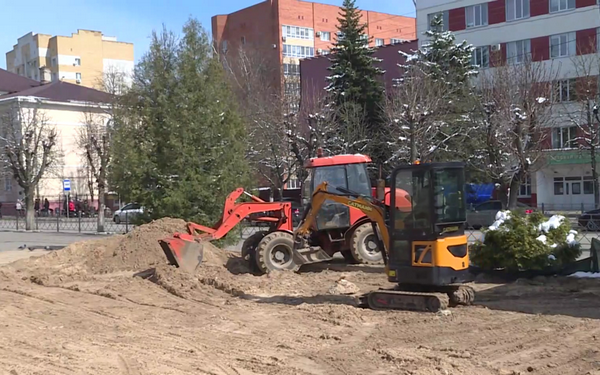 В Клинцах приступили к реконструкции главной площади города