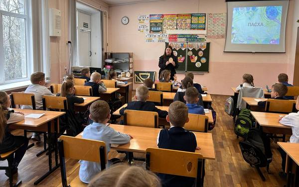 Брянские библиотекари рассказали школьникам о празднике Пасхи