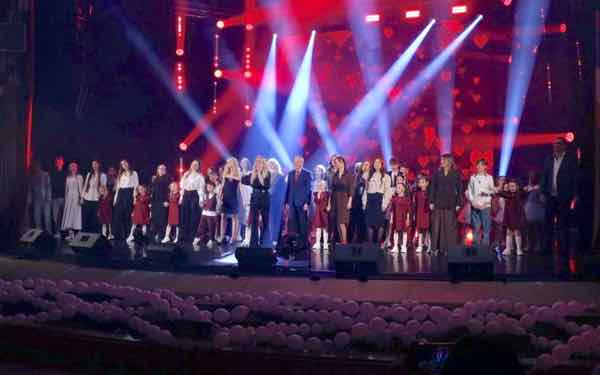 Брянский коллектив «Ровесник» отметил 50-летие ярким юбилейным концертом