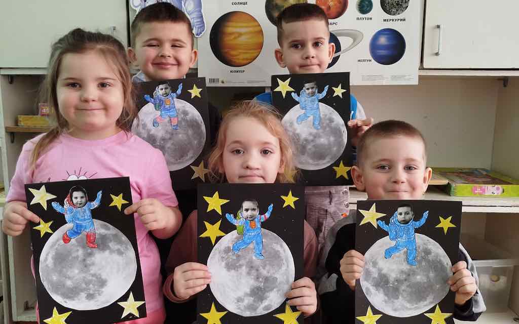 В брянской Суземке дошкольникам рассказали о покорителях космоса