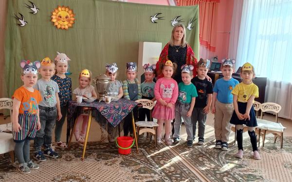 Дошкольники Брянской области играют в… театр