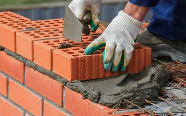 В Брянске реализуется масштабный инвестпроект строителями из Гомельской области