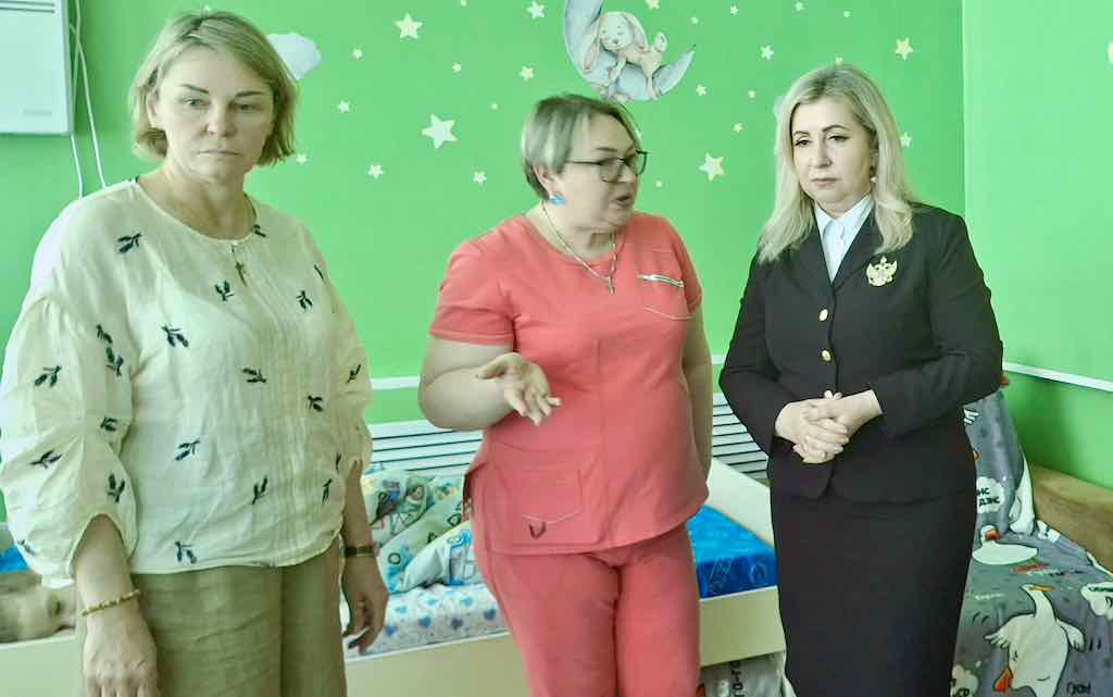 Инна Мухина оценила условия в клинцовском Центре для детей в преддверии праздника