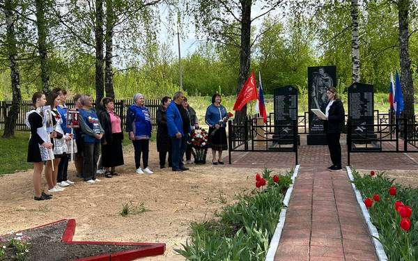 В Брасовском районе Брянской области благоустроили памятник