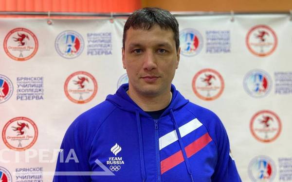 О возможностях для участников проекта «Брянские герои» напомнил прославленный чемпион РФ по самбо Артём Осипенко