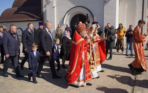 Брянский губернатор Александр Богомаз принял участие в открытии нового храма