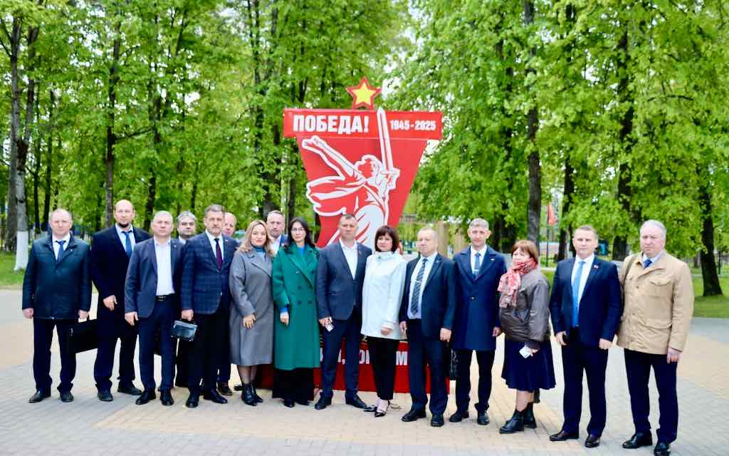 В Жуковке Брянской области обсудили поддержку семей и детский отдых