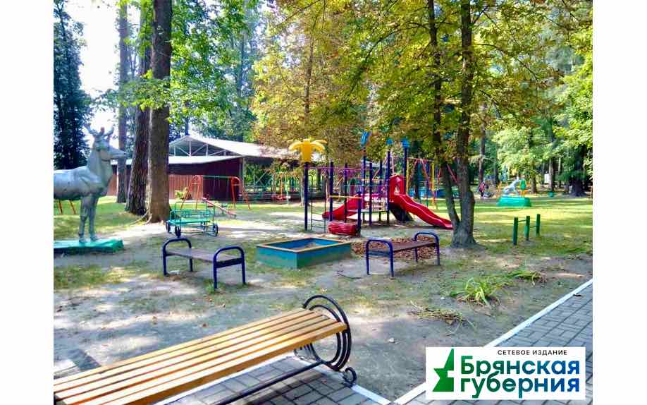 В Погаре Брянской области реконструируют три двора по нацпроекту