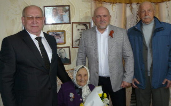 В Дятькове вручили удостоверения «Почётный гражданин города Дятьково»