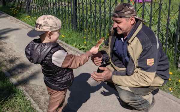 В детском саду «Солнышко» Жуковки прошла всероссийская акция «Георгиевская лента»»