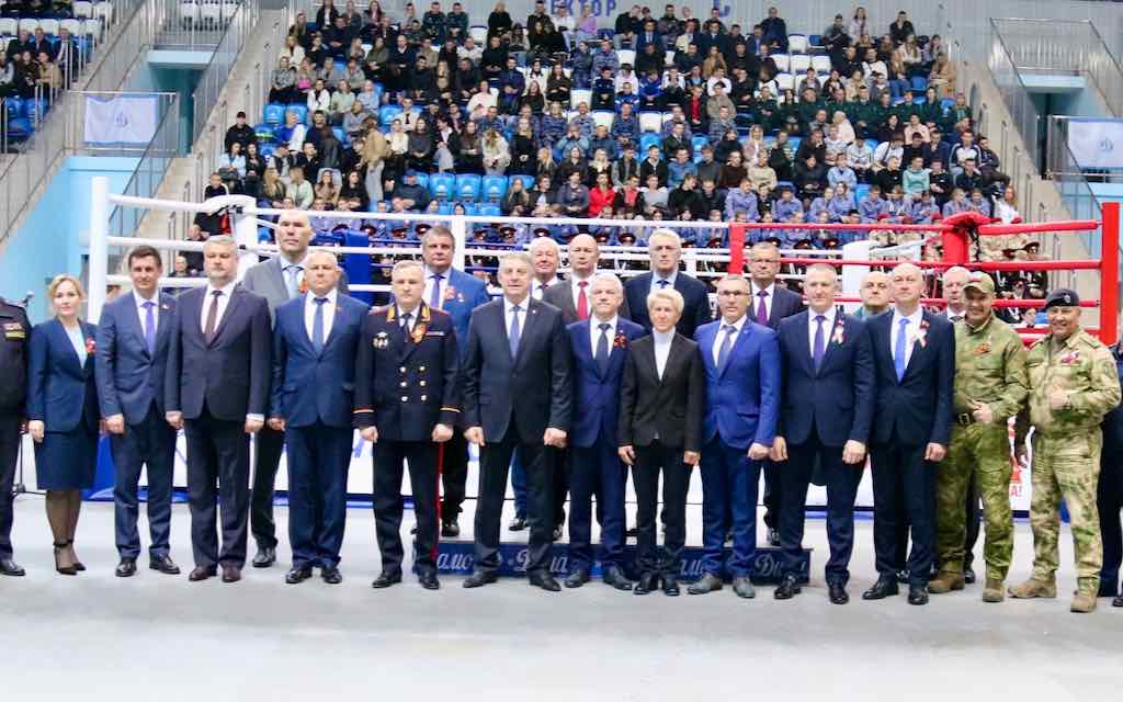 В Брянске проходит международный боксерский турнир силовиков