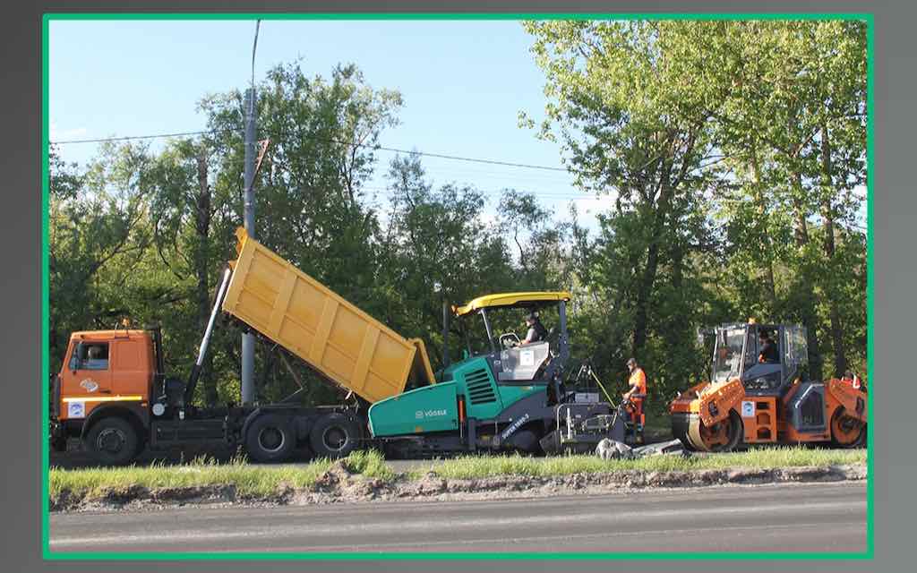 На проспекте Московском в Брянске обновляют дорожное полотно