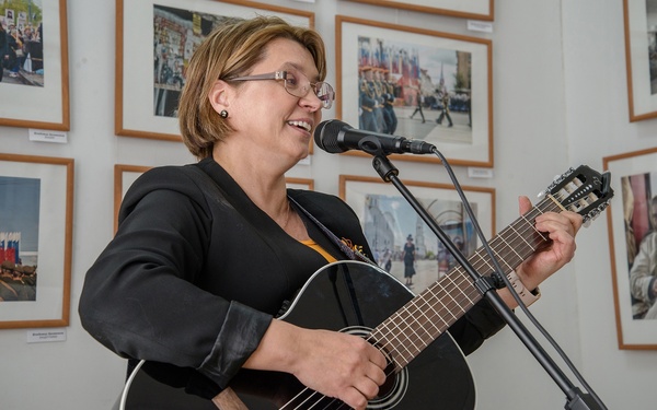 В Брянске открылась фотовыставка «Победа — одна на всех»